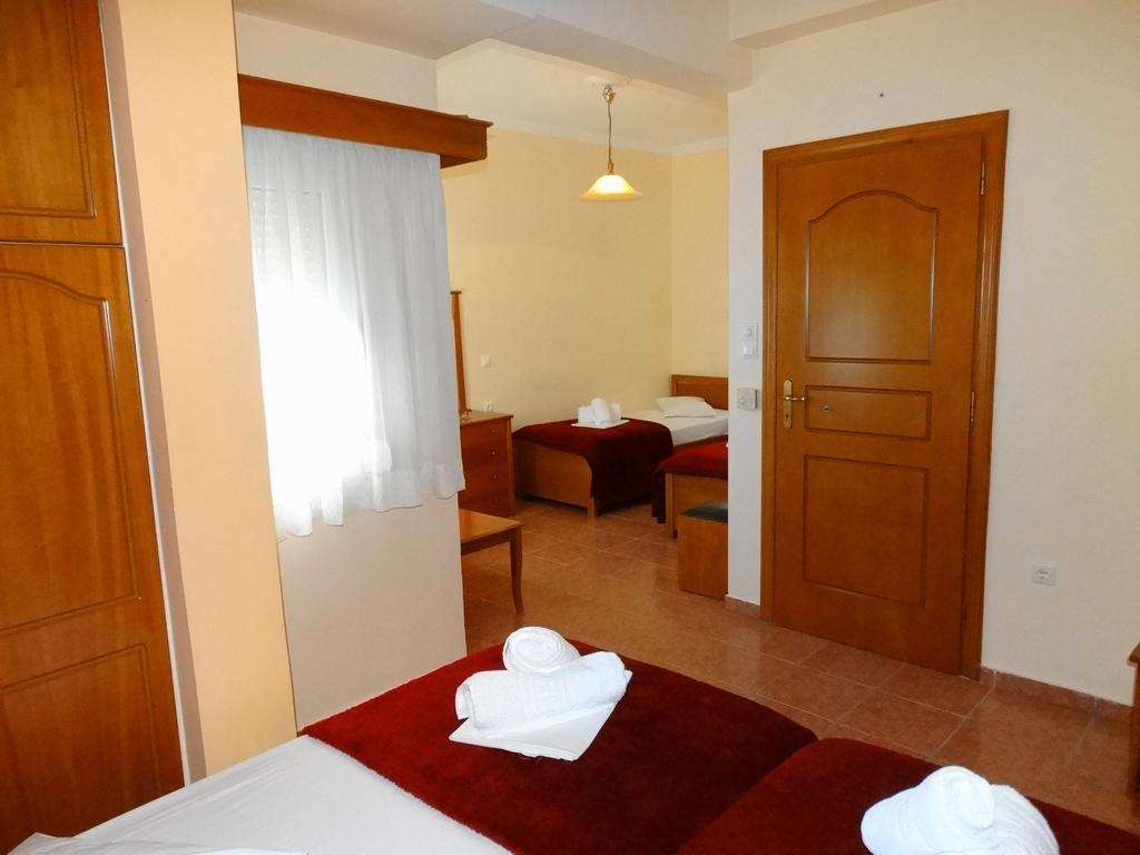 Hotel Faros II Pireus Pokoj fotografie